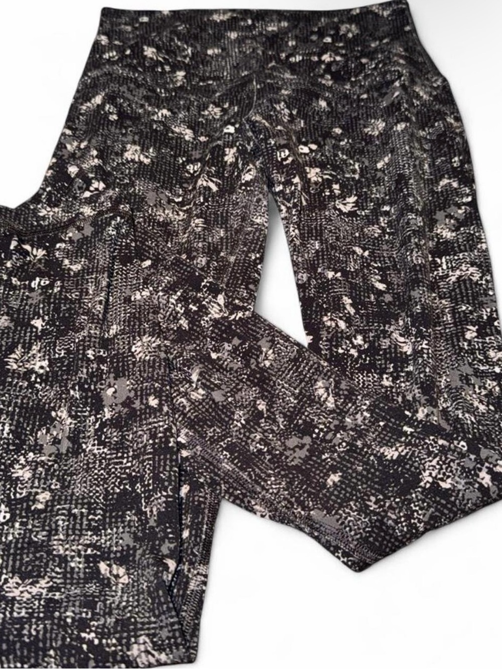 lululemon Black & White Abstract Print Jeggings